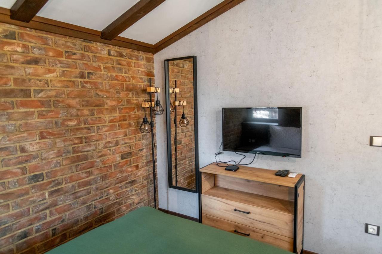 Hotel Hunters House Ezerets ภายนอก รูปภาพ