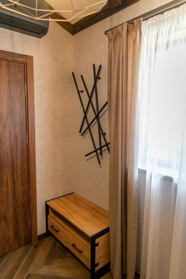 Hotel Hunters House Ezerets ภายนอก รูปภาพ
