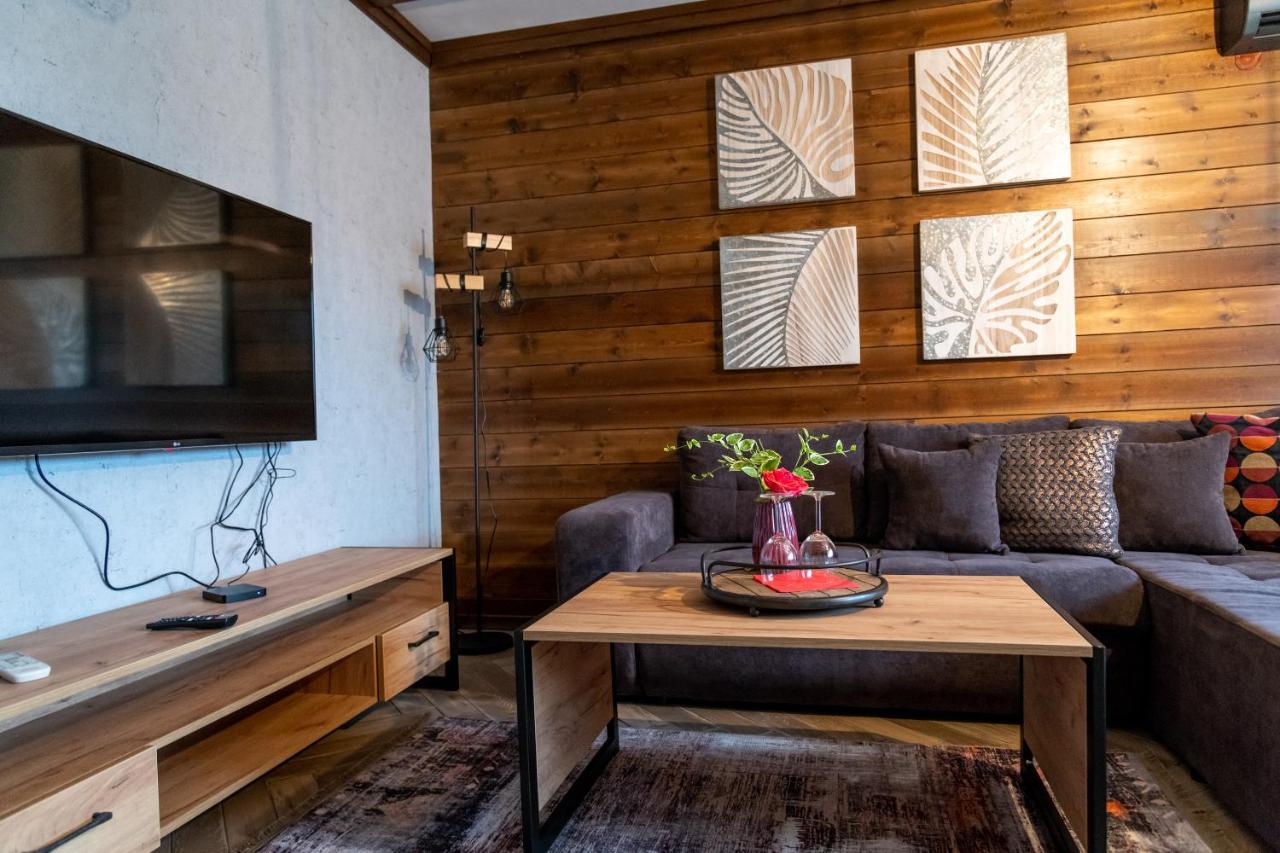 Hotel Hunters House Ezerets ภายนอก รูปภาพ
