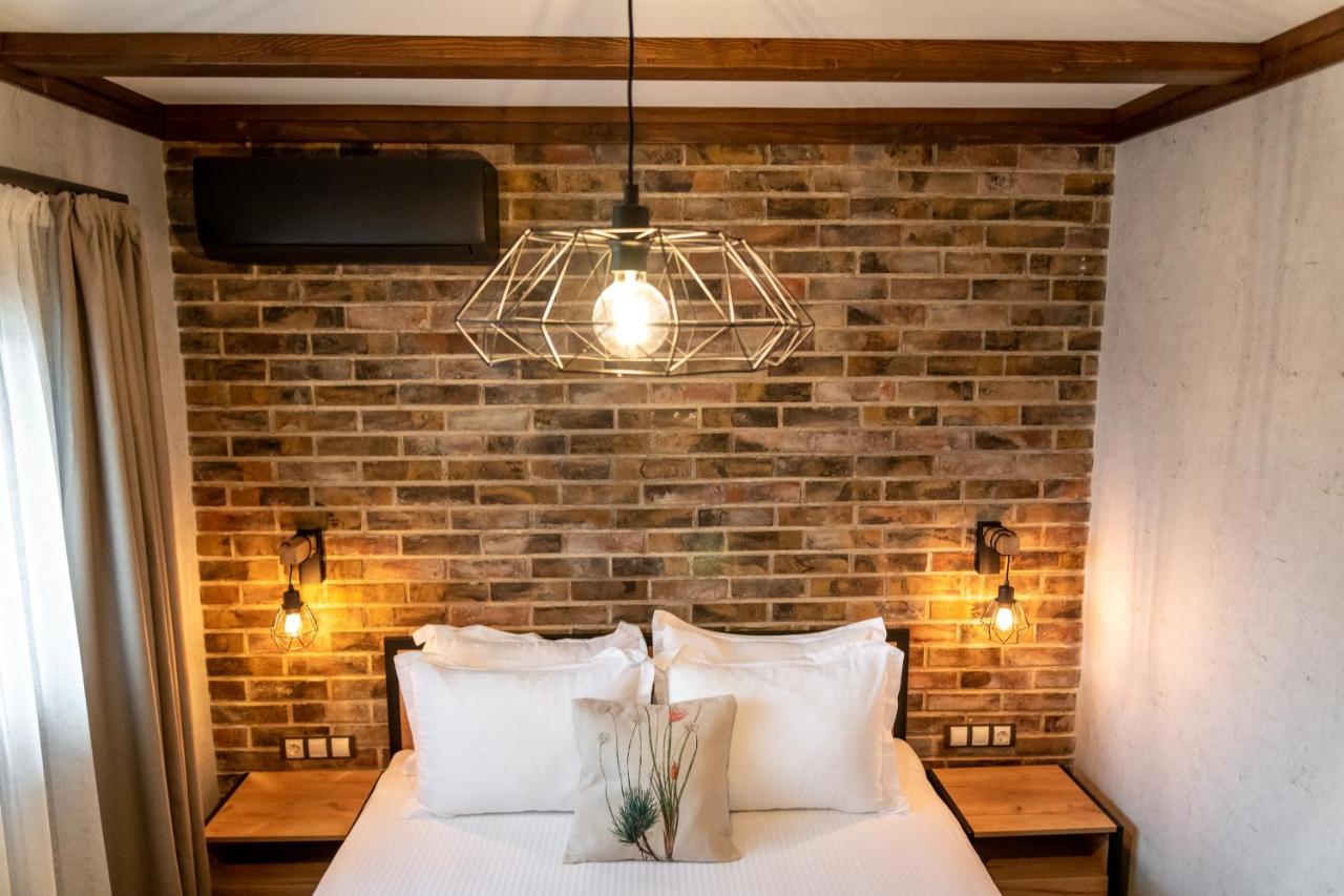 Hotel Hunters House Ezerets ภายนอก รูปภาพ