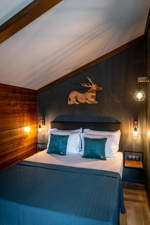 Hotel Hunters House Ezerets ภายนอก รูปภาพ